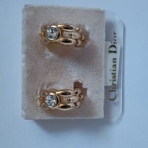 Vintage clip earrings